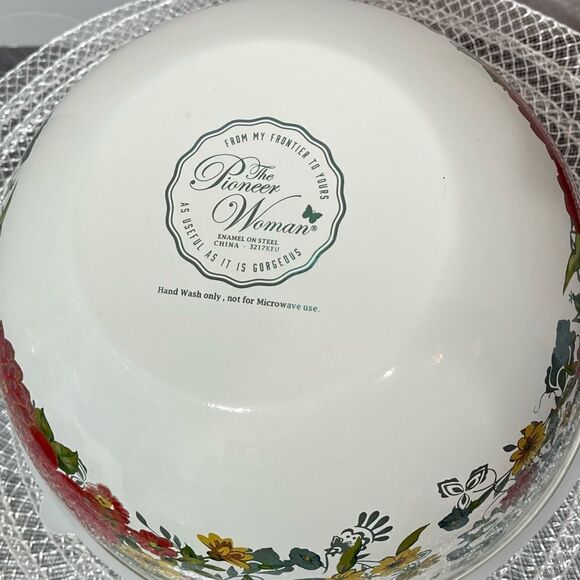 Pioneer Woman Enamel on Steel Mixing Bowl with Lid 4 Qt Sweet Rose NWT - Picture 3 of 10